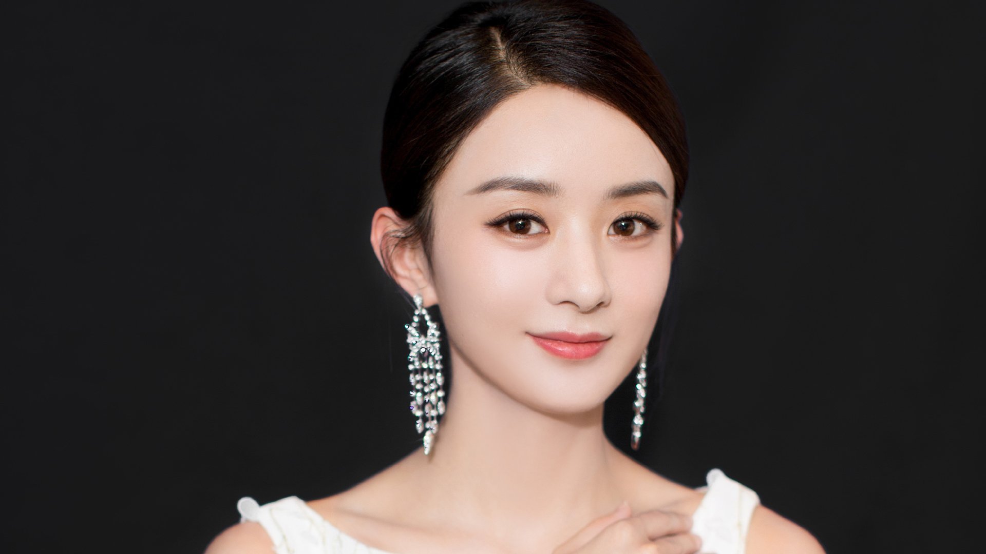 克罗地亚骑手马特·布尼奇在2024年国际马术联合会世界障碍赛中以“Mister Cool”马匹获得第七名，表现出色。
